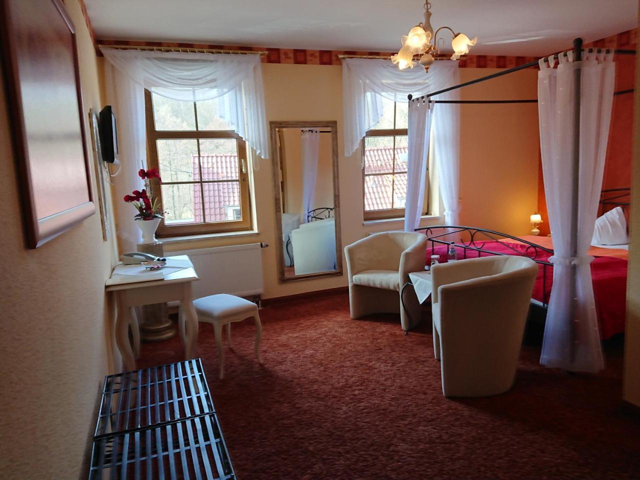 Hotel & Ferienwohnungen Bohlenblick Saalfeld Saale Εξωτερικό φωτογραφία